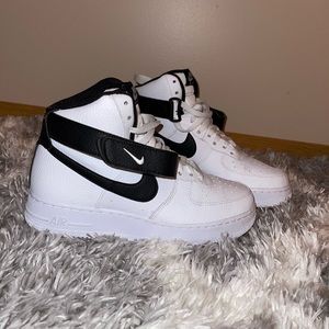 Nike Air Force 1 '07 High Men's Shoe